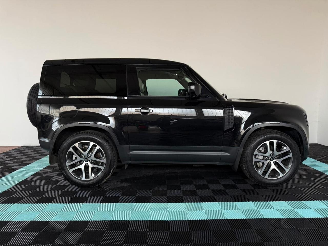 Land Rover Defender 90 3.0D I6 300 CV AWD Auto HSE