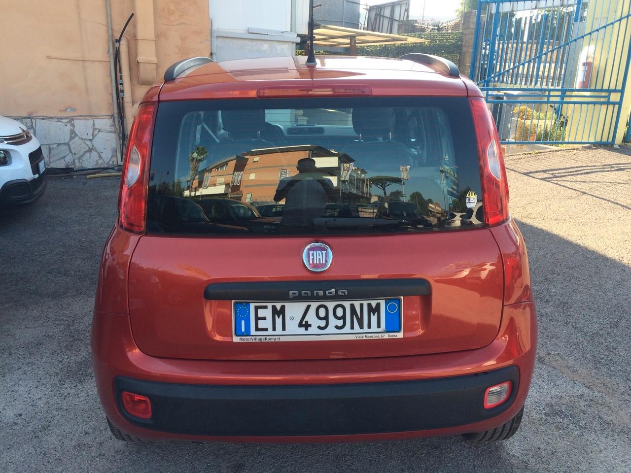 Fiat Panda 1.2 Emotion benzia tagliandata con garanzia e distribuzione eseguita a km 117000!