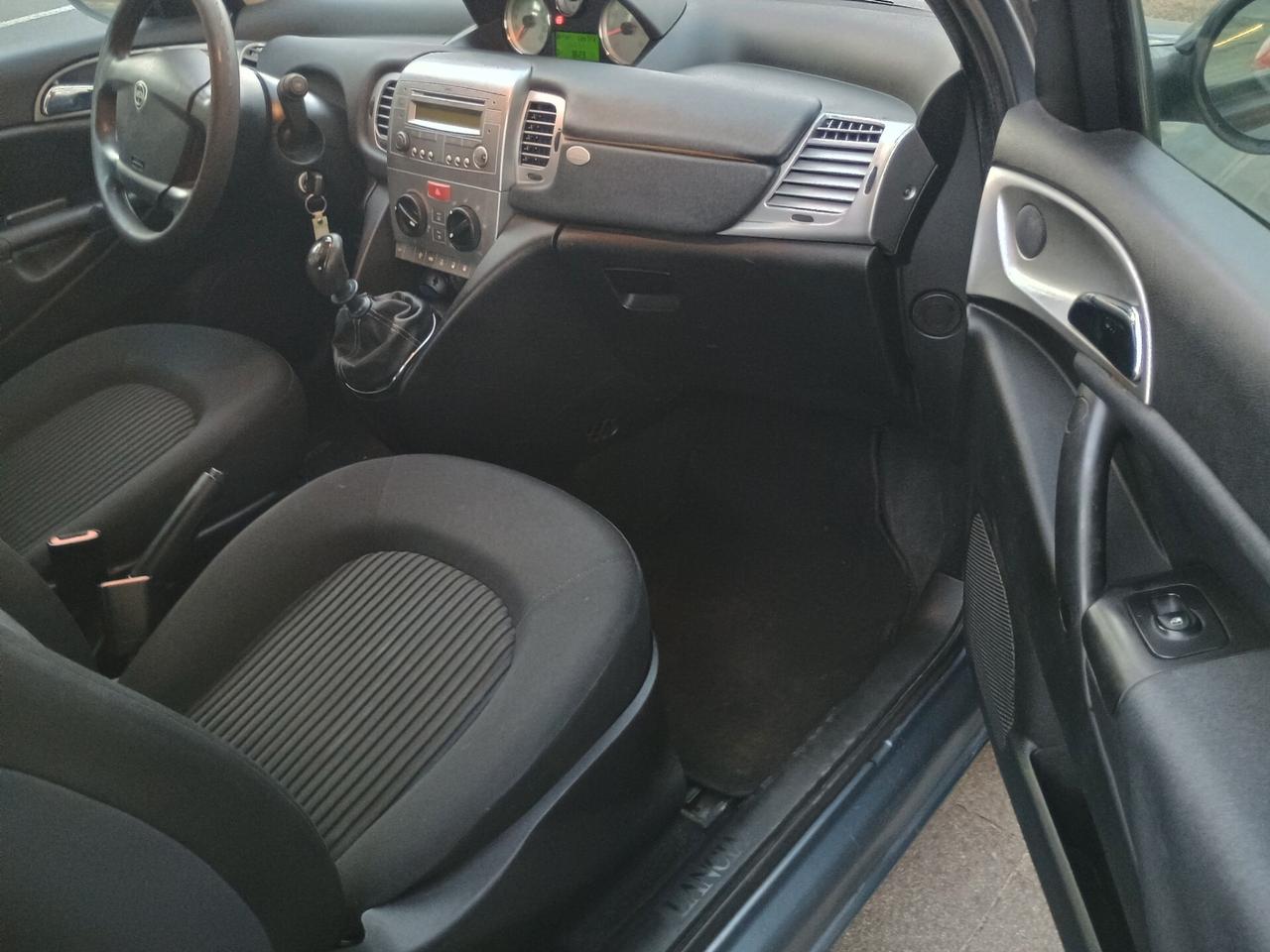 Lancia Ypsilon 1.2 Oro