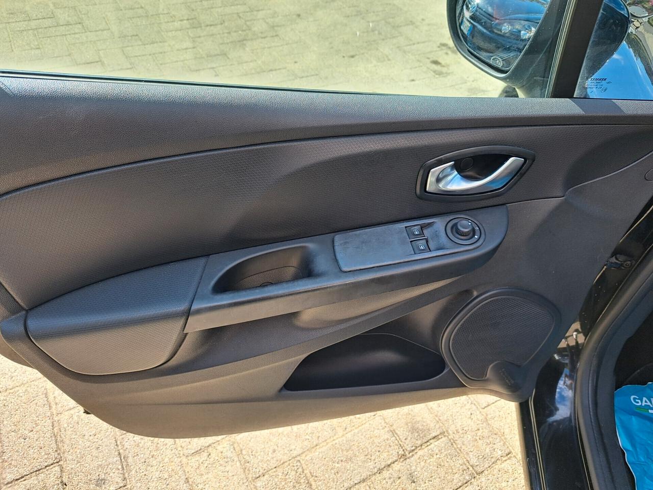 Renault Clio 75 CV /NEOPATENTATI/EURO 6