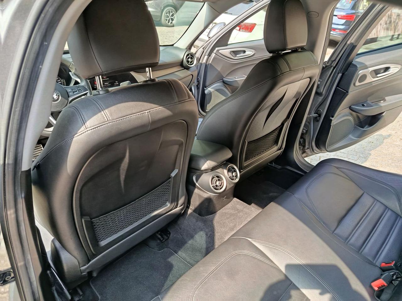 Alfa Romeo Giulia Veloce 2.0 Turbo #10509