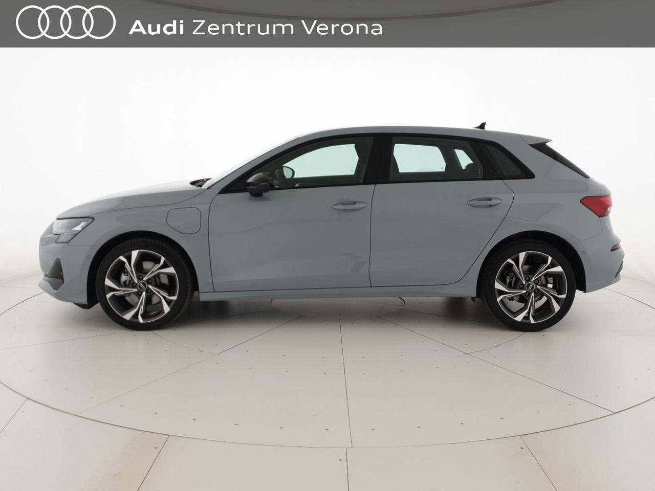 Sportback 40TFSIe 204CV S tronic Business Advanced