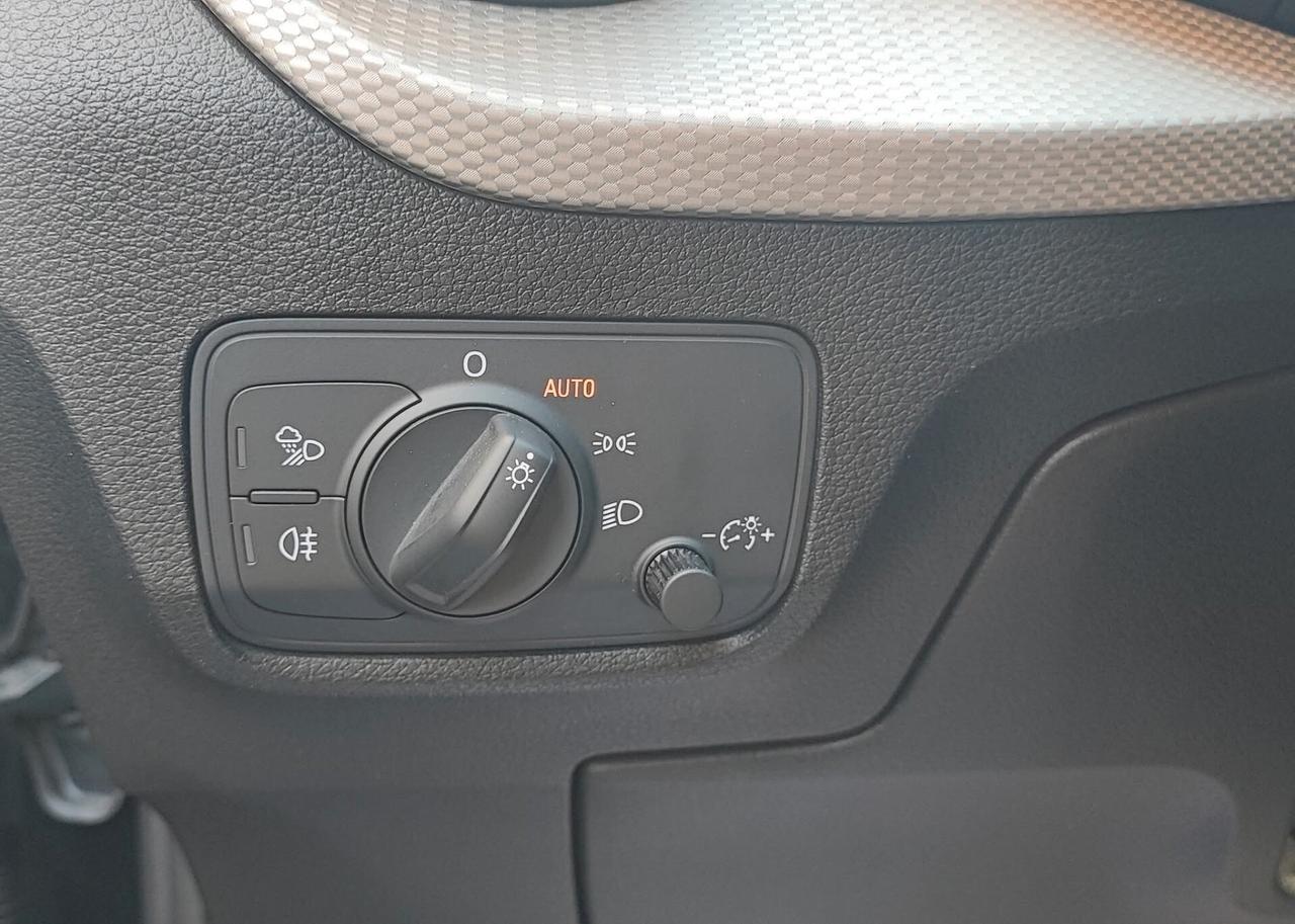 Audi Q2 30 TDI con led virtual cockpit 2022