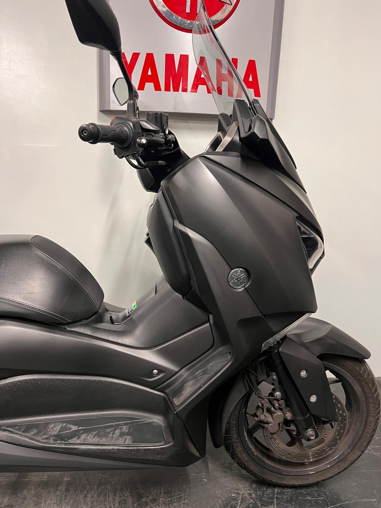 Yamaha X-Max 125
