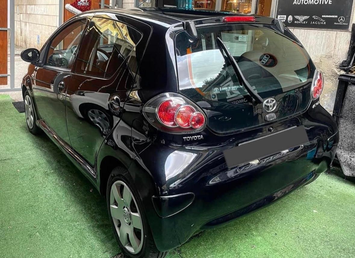 Toyota Aygo 1.0 12V VVT-i 5 porte neopatentati