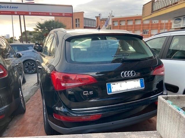 Audi Q5 2.0 TDI 177 CV quattro Business