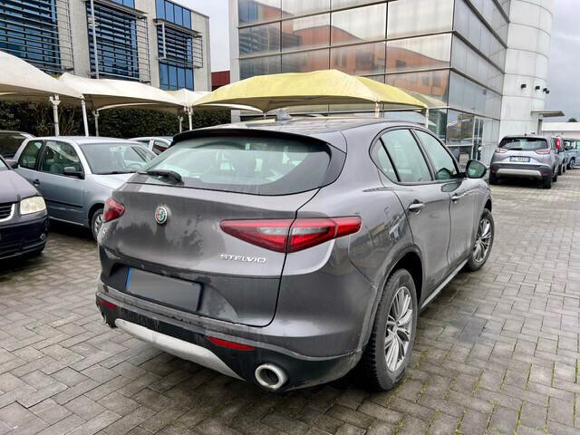 Alfa Romeo Stelvio 2.2 Turbodiesel 210 CV AT8 Q4 Business