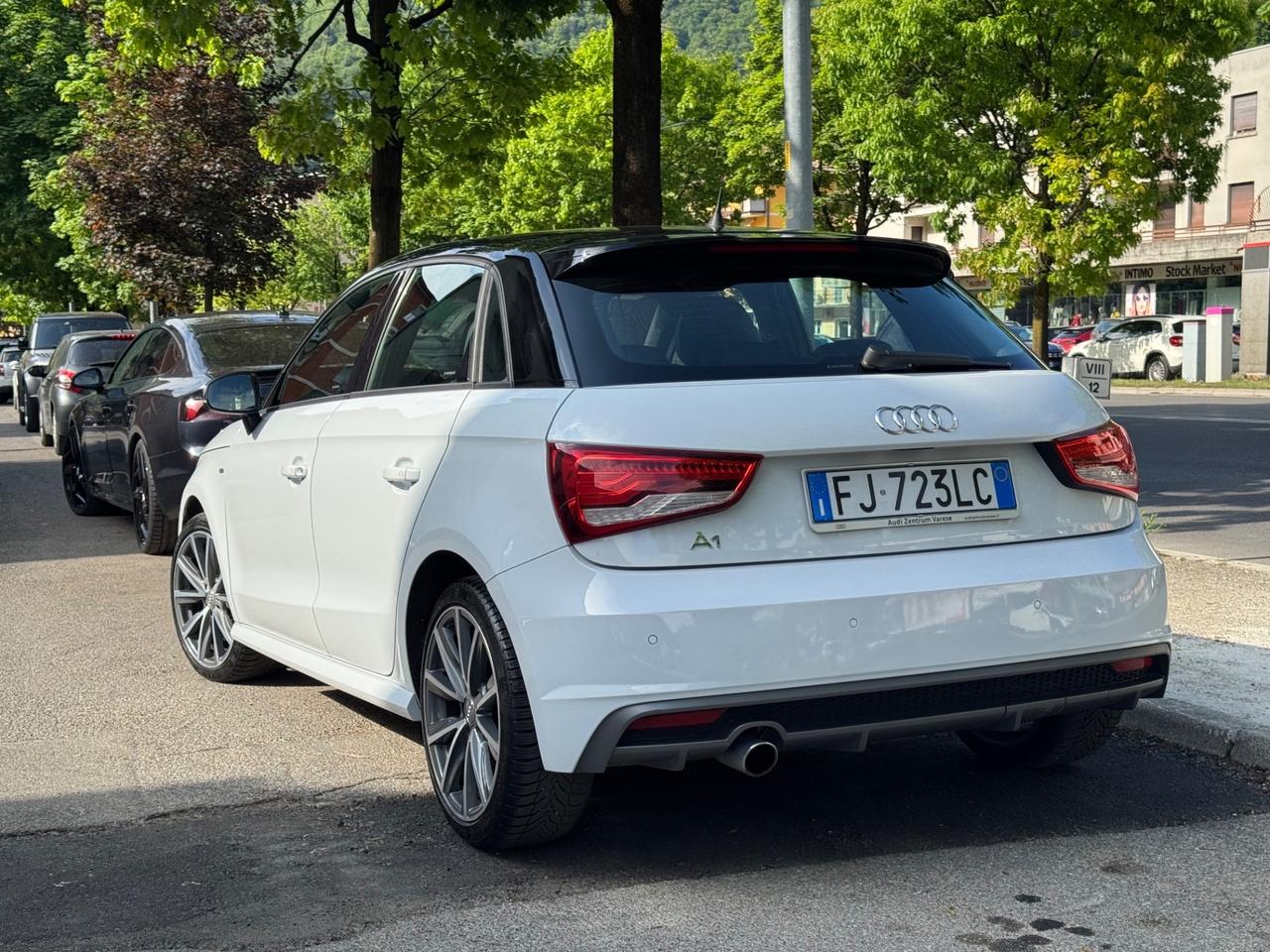 Audi A1 SPB 1.4 TDI S tronic Admired S LINE - TETTO APRIBILE - CAMBIO AUTOMATICO - SENSORI ANTERIORI E POSTERIORI - SEDILI IN PELLE