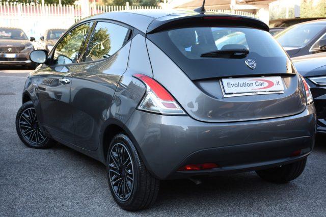 LANCIA Ypsilon 1.0 FireFly 5 p. S&S Hybrid ORO **5 POSTI**