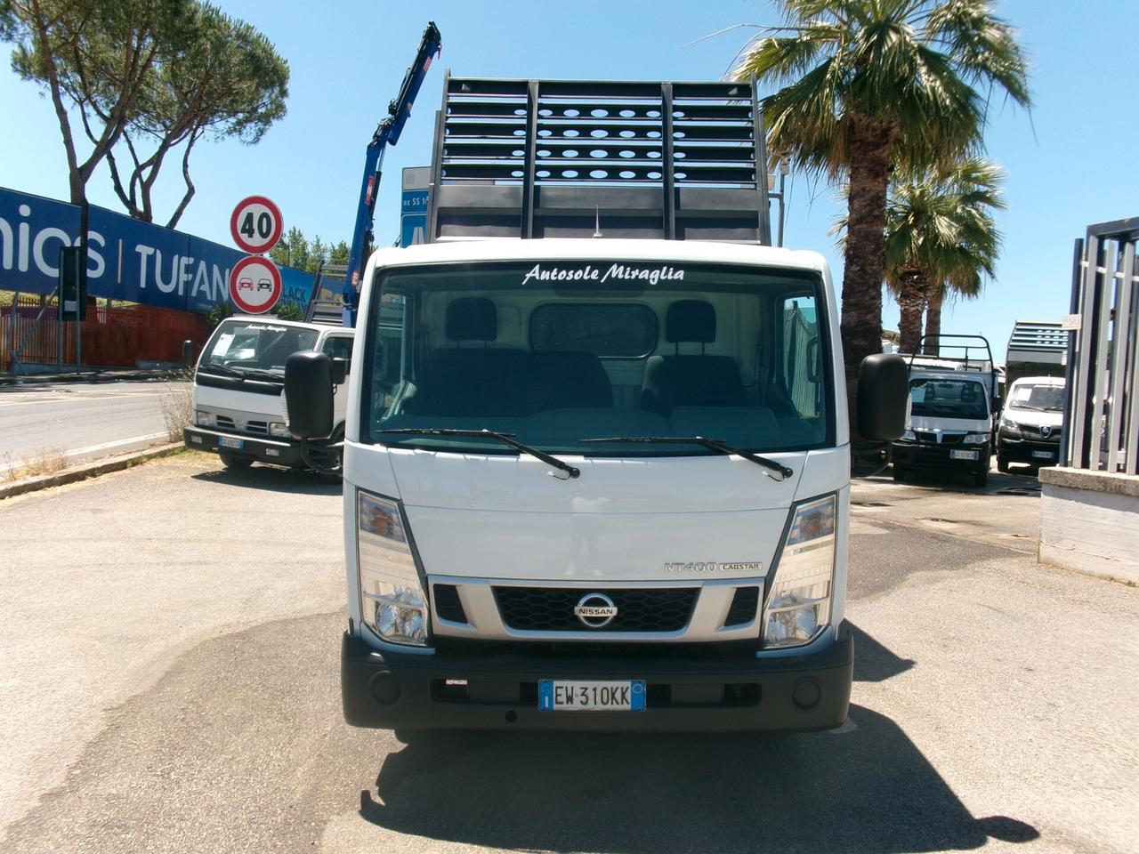 Nissan Cabstar NT 400 35-12 E5 RIBALTABILE TRILATERALE CON SOVRASPONDE GANCIO TRAINO