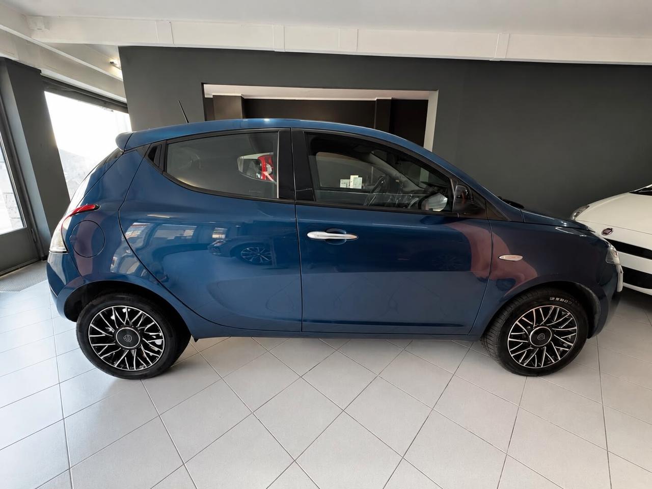 Lancia Ypsilon GPL ( Prezzo reale, no vincoli)