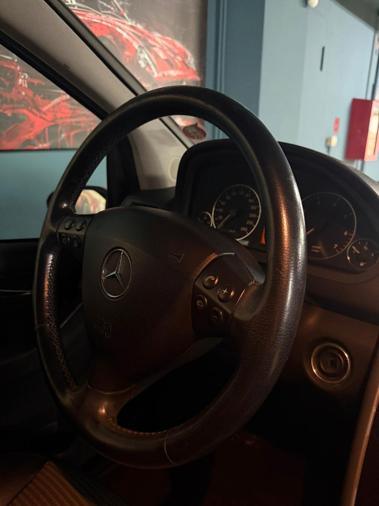 A200 136CV ENTRA OVUNQUE DENTRO MILANO!