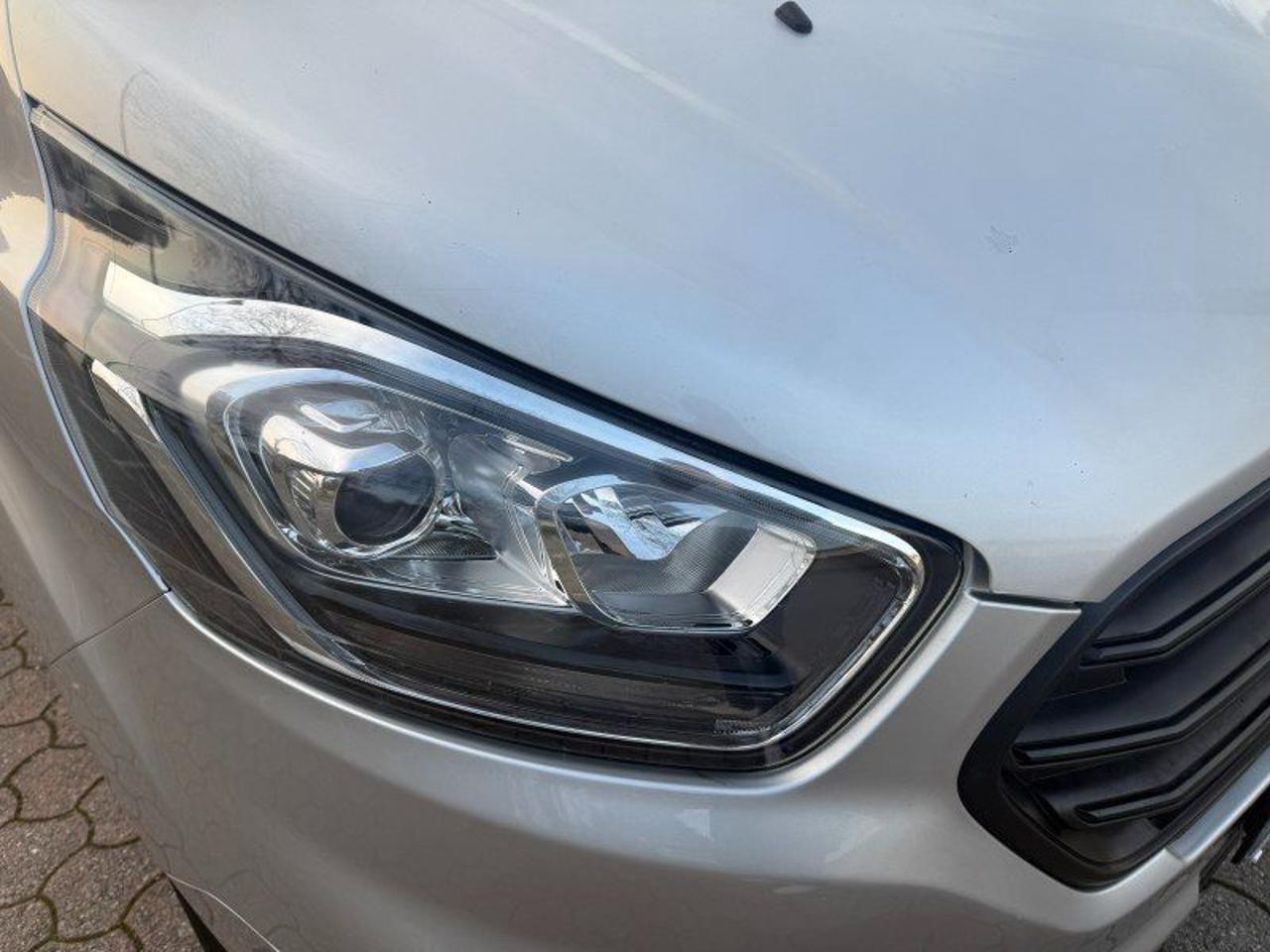 Ford Transit Custom 320 2.0 EcoBlue 130 PC Combi Trend 9 posti + IVA