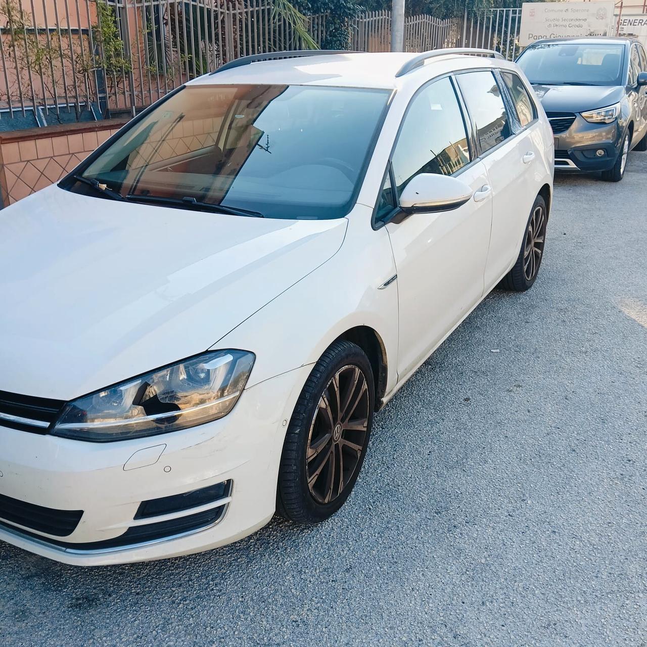 Volkswagen Golf Variant 1.6 TDI 110 CV Comfortline BlueMotion Tech.