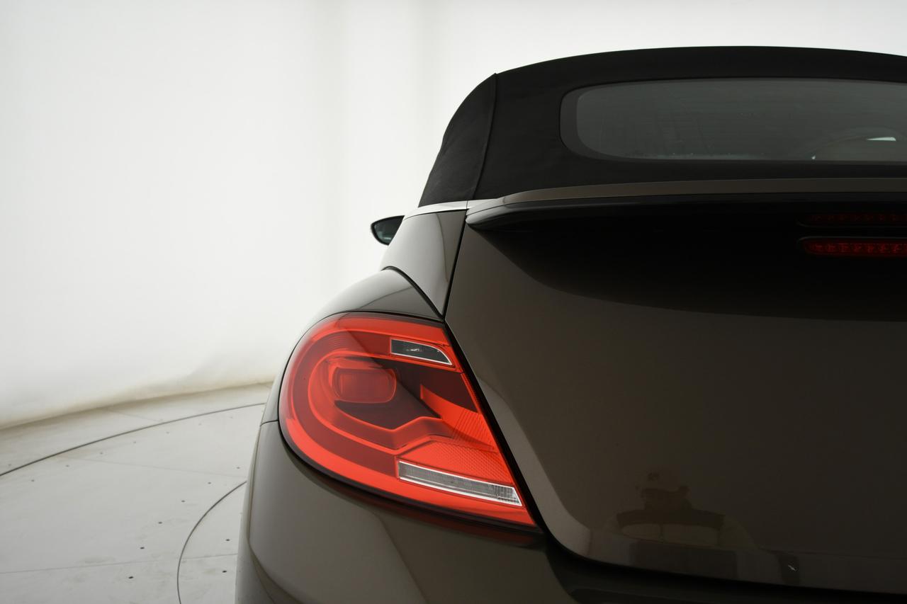 VOLKSWAGEN Maggiolino Cabrio 2.0 tdi Sport 140cv dsg PELLE+LED+C18"