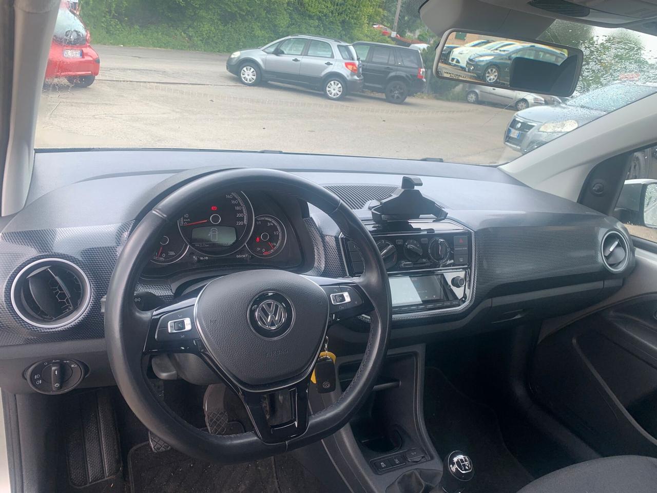 Volkswagen up! benzina-neo patentati-anno 2019-38000 km-unico propr-full optional- perfetta- sempre tagliandata