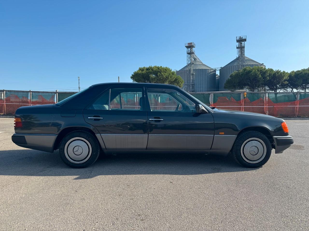 Mercedes-benz 200 D Targa oro 1990
