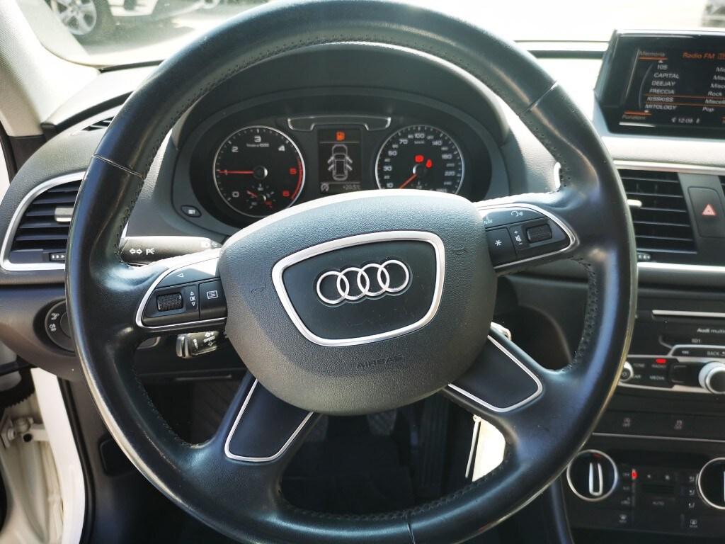 AUDI Q3 Q3 2.0 TDI 120 CV Business