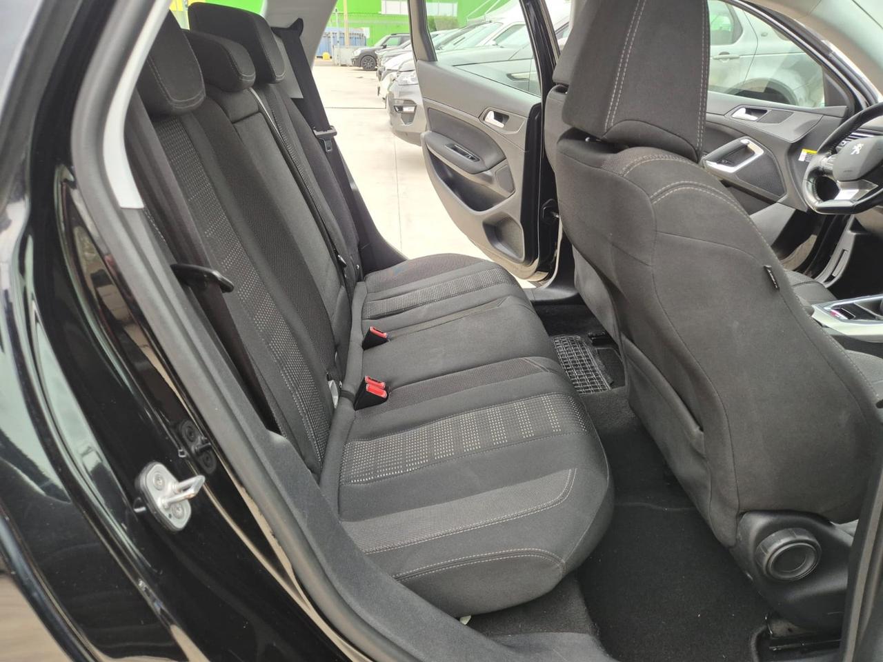 Peugeot 308 BlueHDi 120 S&S SW Allure