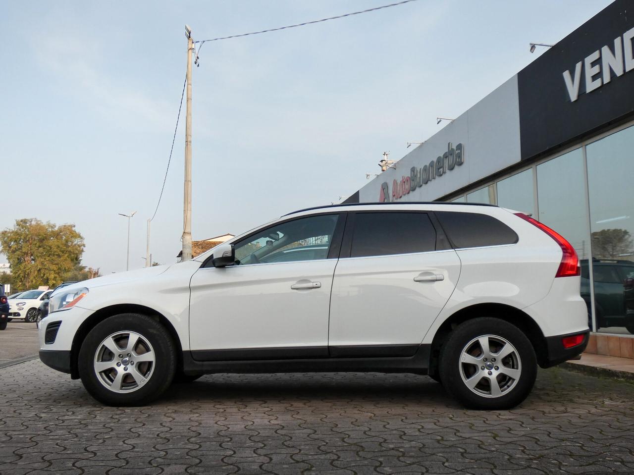 Volvo XC 60 XC60 2.4 D 175 CV FWD Geartronic Kinetic