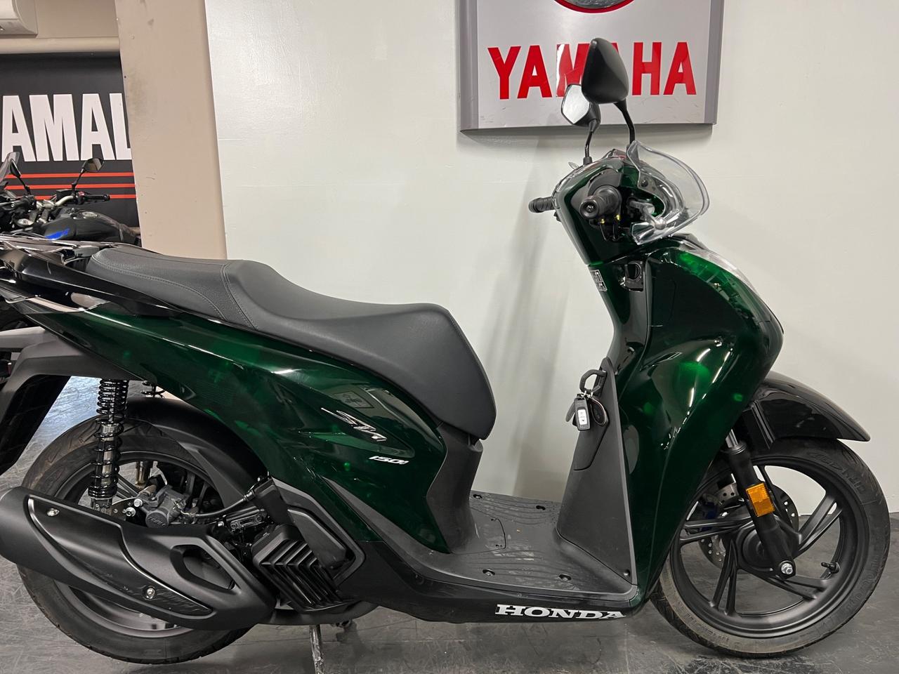 Honda SH 150 Vetro