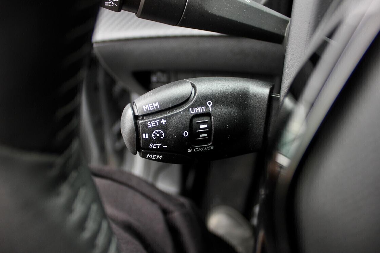 Peugeot 208 1.2 75CV SENSORI - APPLECARPLAY - CRUISE CONTROL