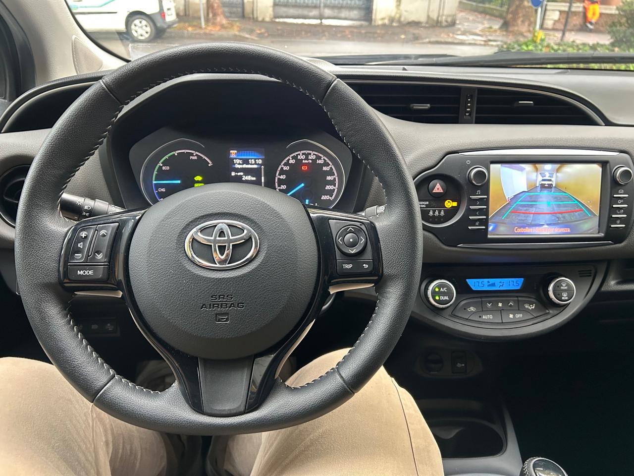Toyota Yaris 1.5 HYBRID 5p Trend Grey Edition SOLO 47.000KM!!!