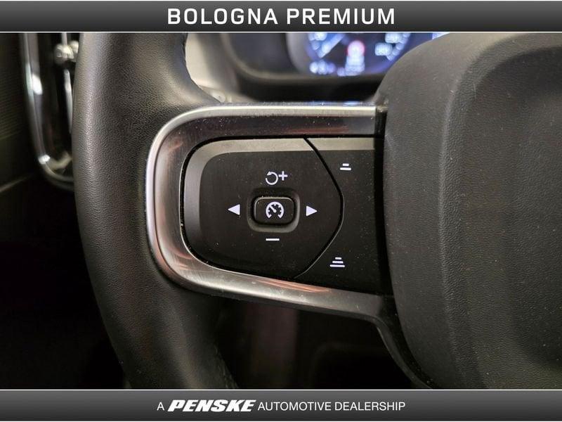 Volvo XC40 XC40 T3 Geartronic Momentum Pro