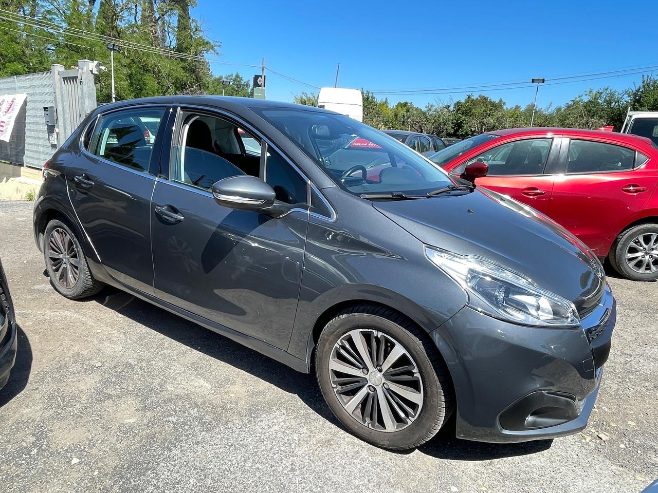 Peugeot 208 BlueHDi 5 porte Allure - navigatore- retrocamera