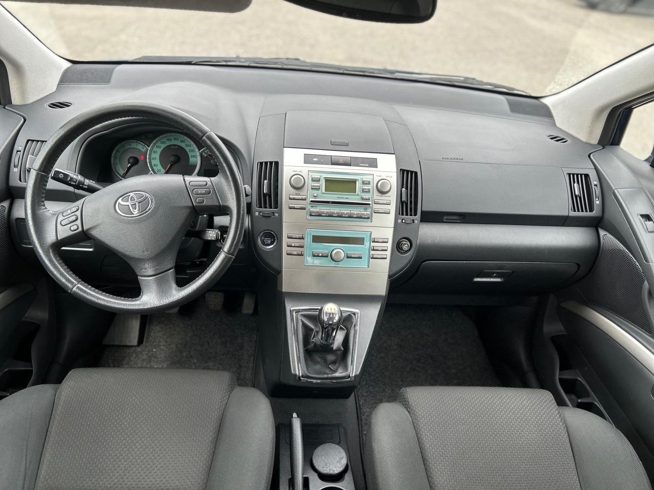 Toyota Corolla Verso X 1.6