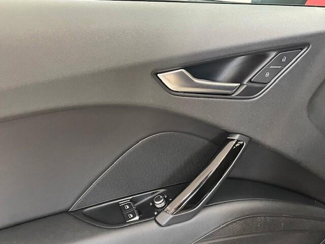 Audi TT Coupé 2.0 TDI ultra S line