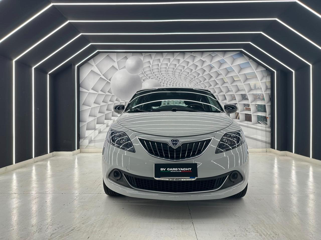Lancia Ypsilon1.0 69cv hybrid-NEOPATENTATI-KM CERTIFICATI-PERMUT