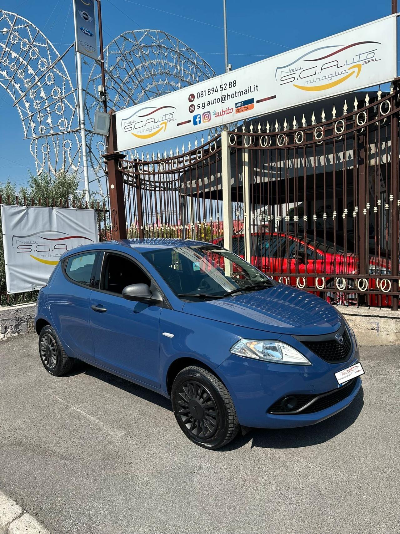 Lancia Ypsilon 0.9 TwinAir 85 CV 5 porte Metano Ecochic Elefantino