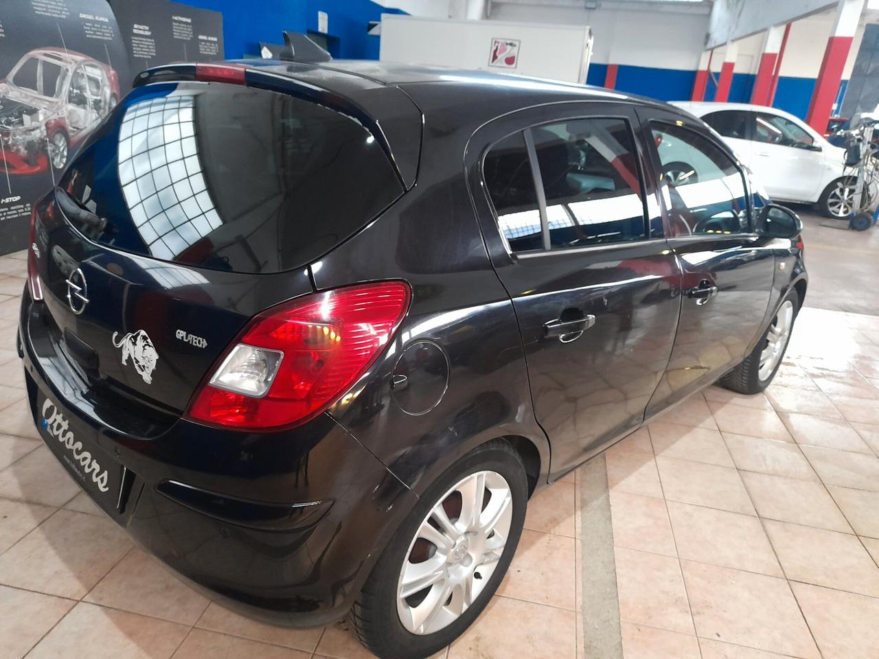 Opel Corsa 1.2 80CV 5 porte GPL-TECH Edition