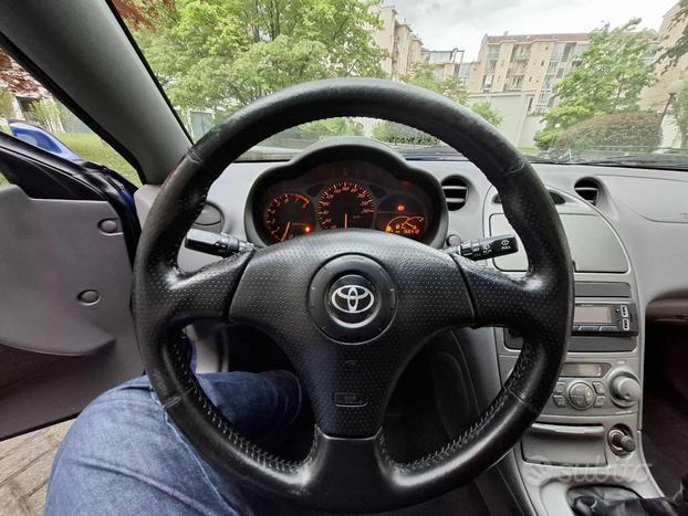 TOYOTA Celica 1.8 16V VVT-i