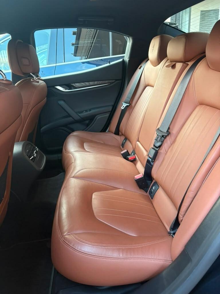 Maserati Ghibli L4 330 CV MHEV Gransport