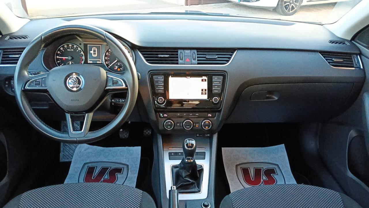 SKODA OCTAVIA BERLINA NAVI -PREZZO PROMO!