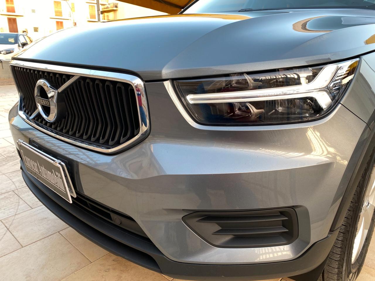 Volvo XC40 D3 Momentum 2.0 TDI 150CV