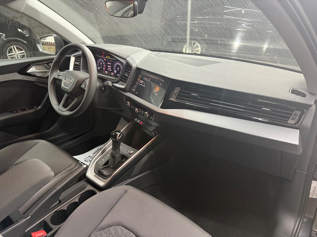 Audi A1 SPB 35 TFSI S tronic Identity Black