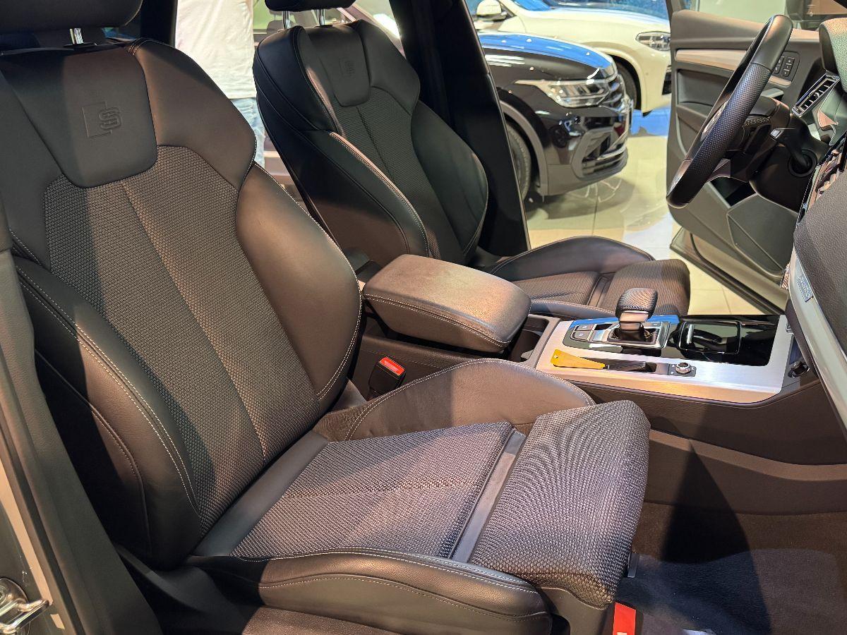 AUDI Q5 Sportback SPB 2.0 TDI S-line Identity black Grigio Quantum