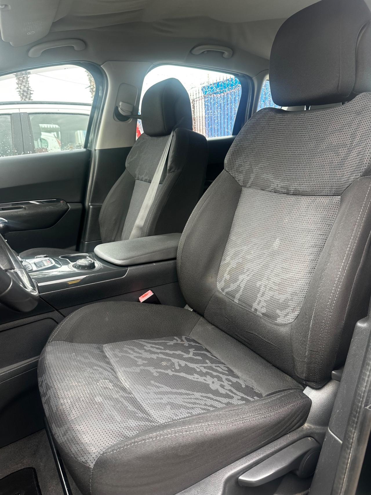 Peugeot 3008 1.6 HDi 112CV Allure