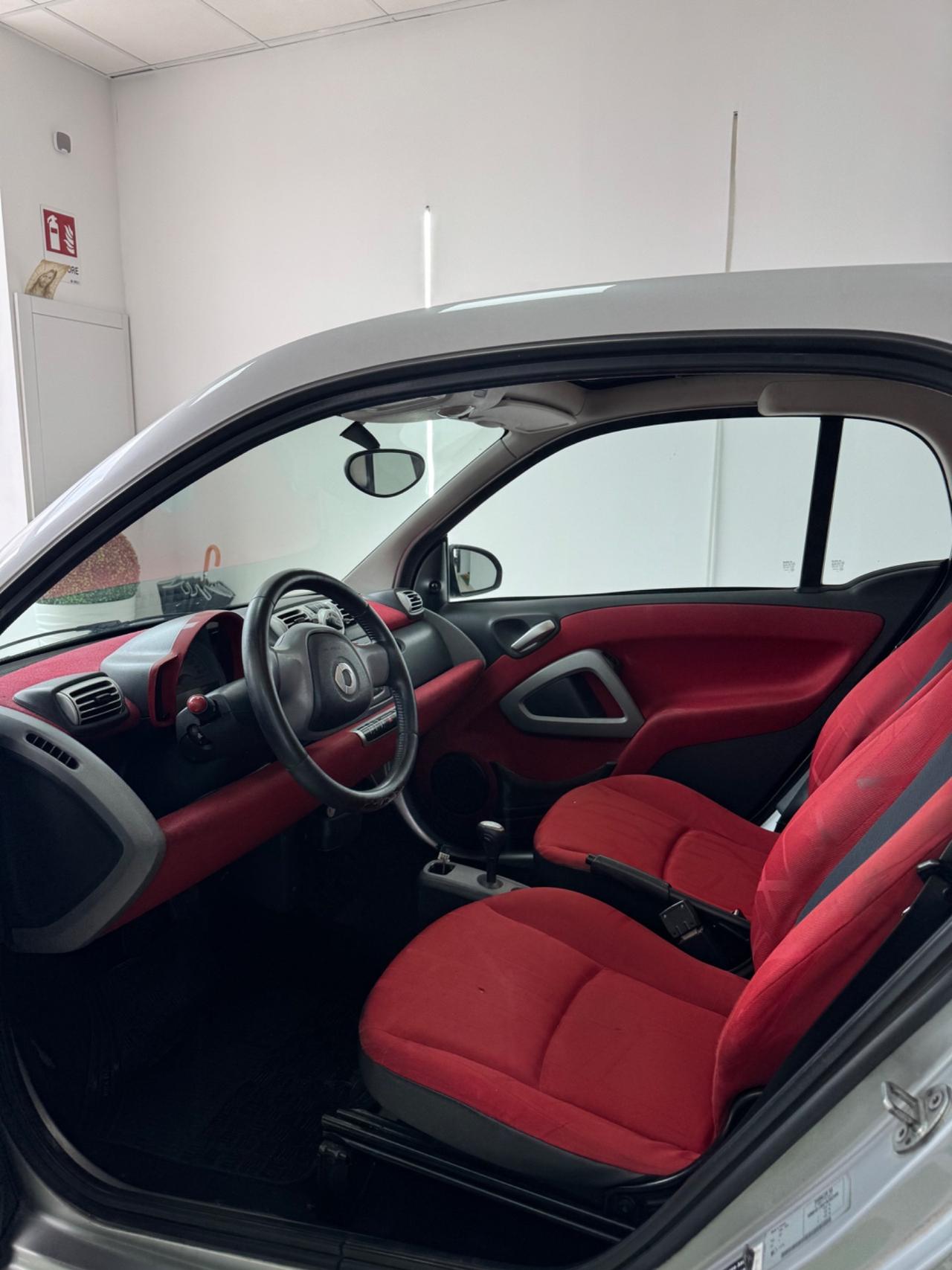 Smart ForTwo 1000 52 kW MHD coupé pure