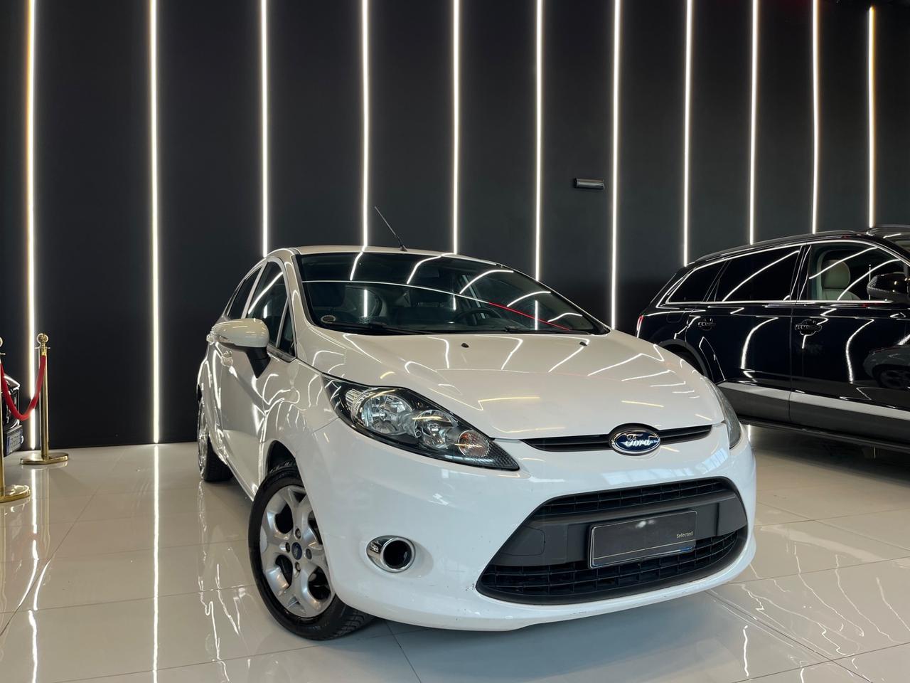Ford Fiesta 1.2 60CV 5 porte Titanium OK NEOPATENTATI