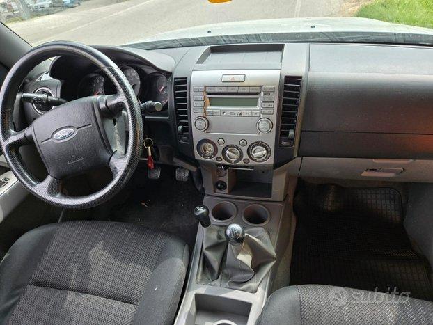 Ford Ranger 2.5 TDCi Super Cab XL 4p.ti