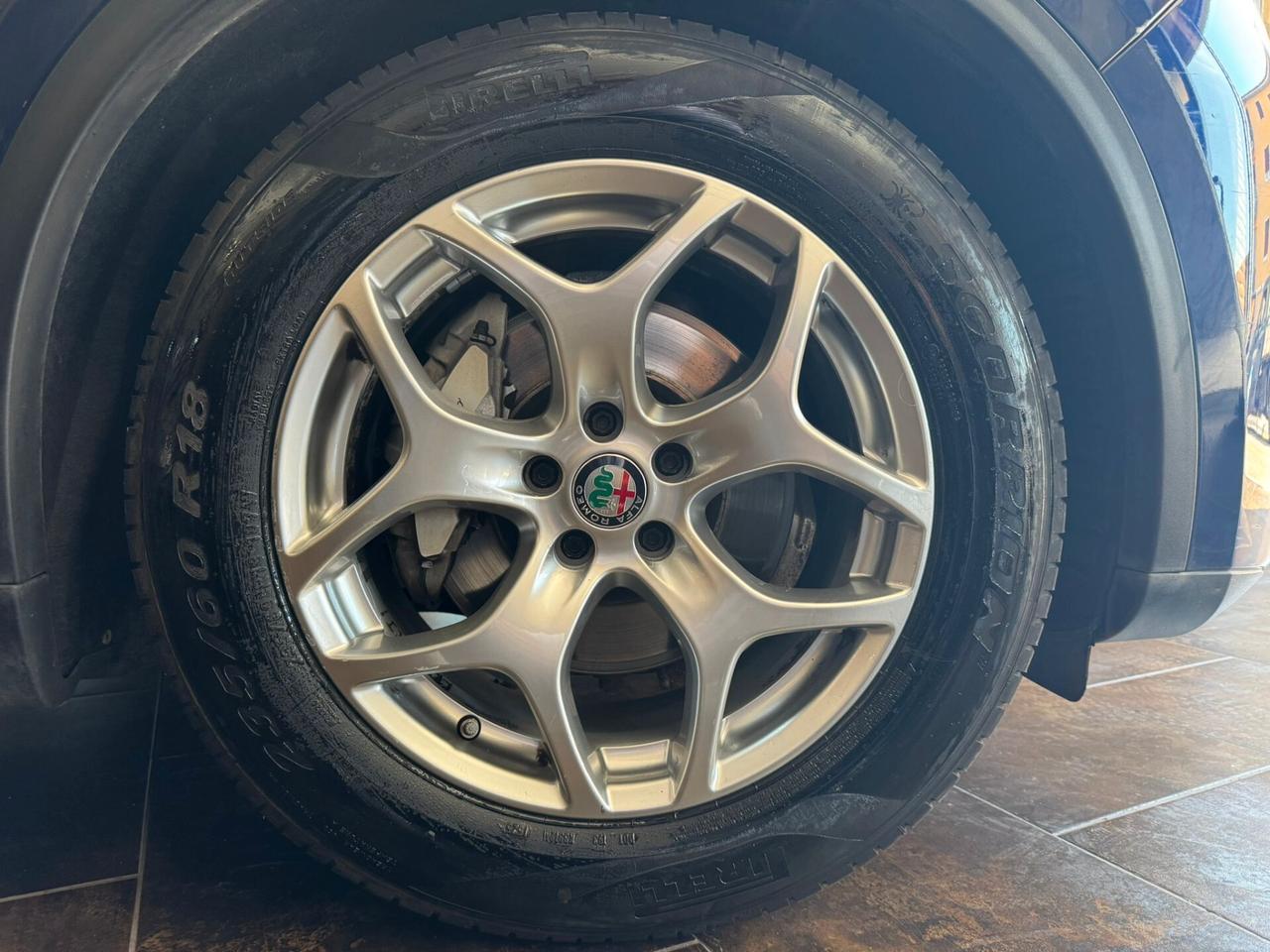 Alfa Romeo Stelvio 2.2 Turbodiesel 160 CV AT8 RWD Business