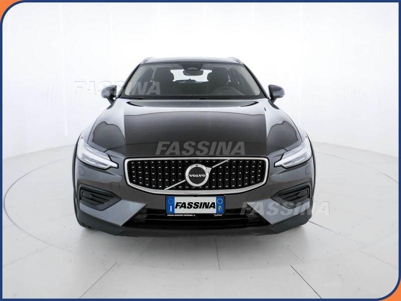 Volvo V60 Cross Country B4 (d) AWD automatico Core