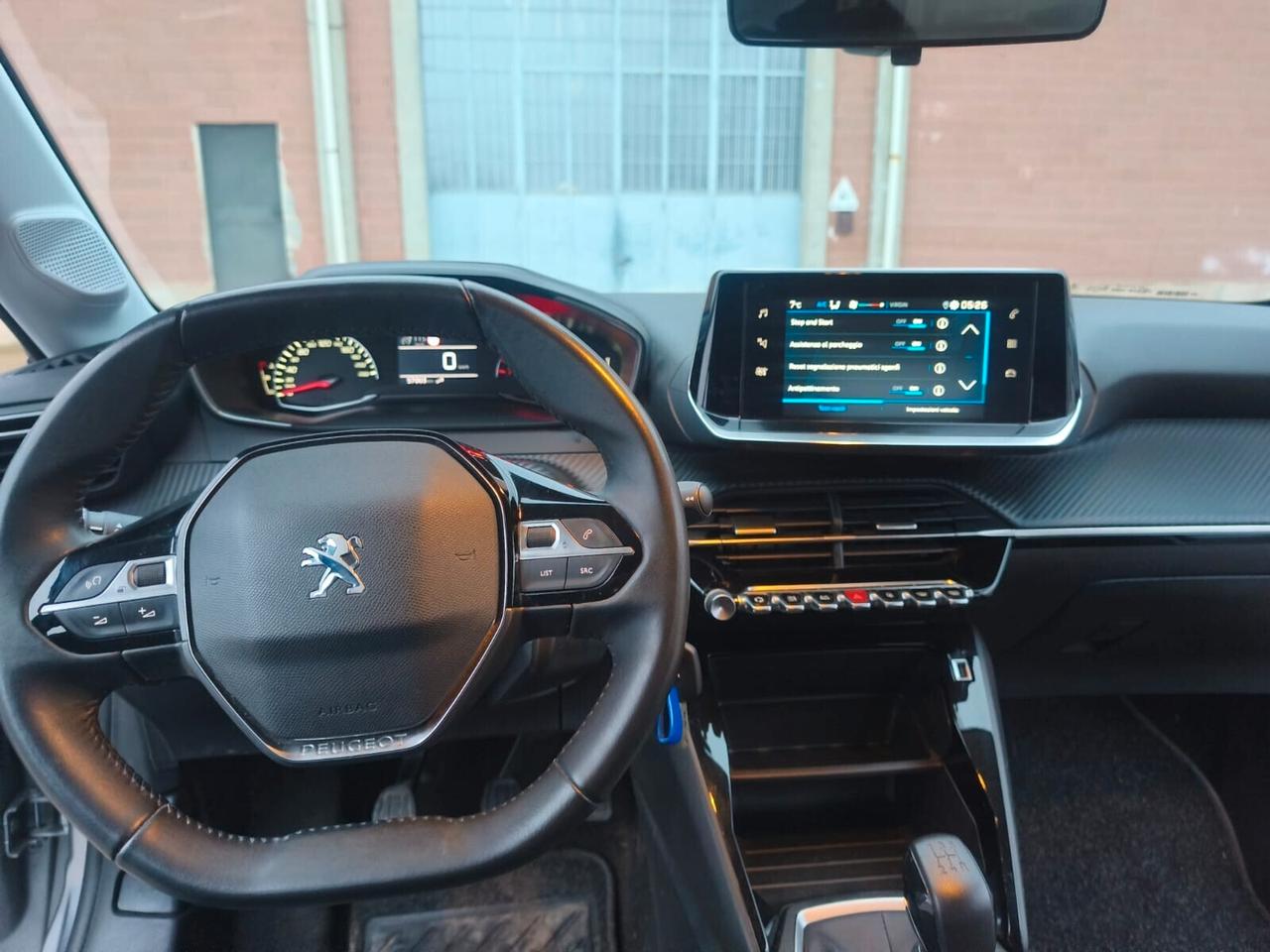 Peugeot 208 Allure Pack 2022---1.2 Benzina Neopatentati