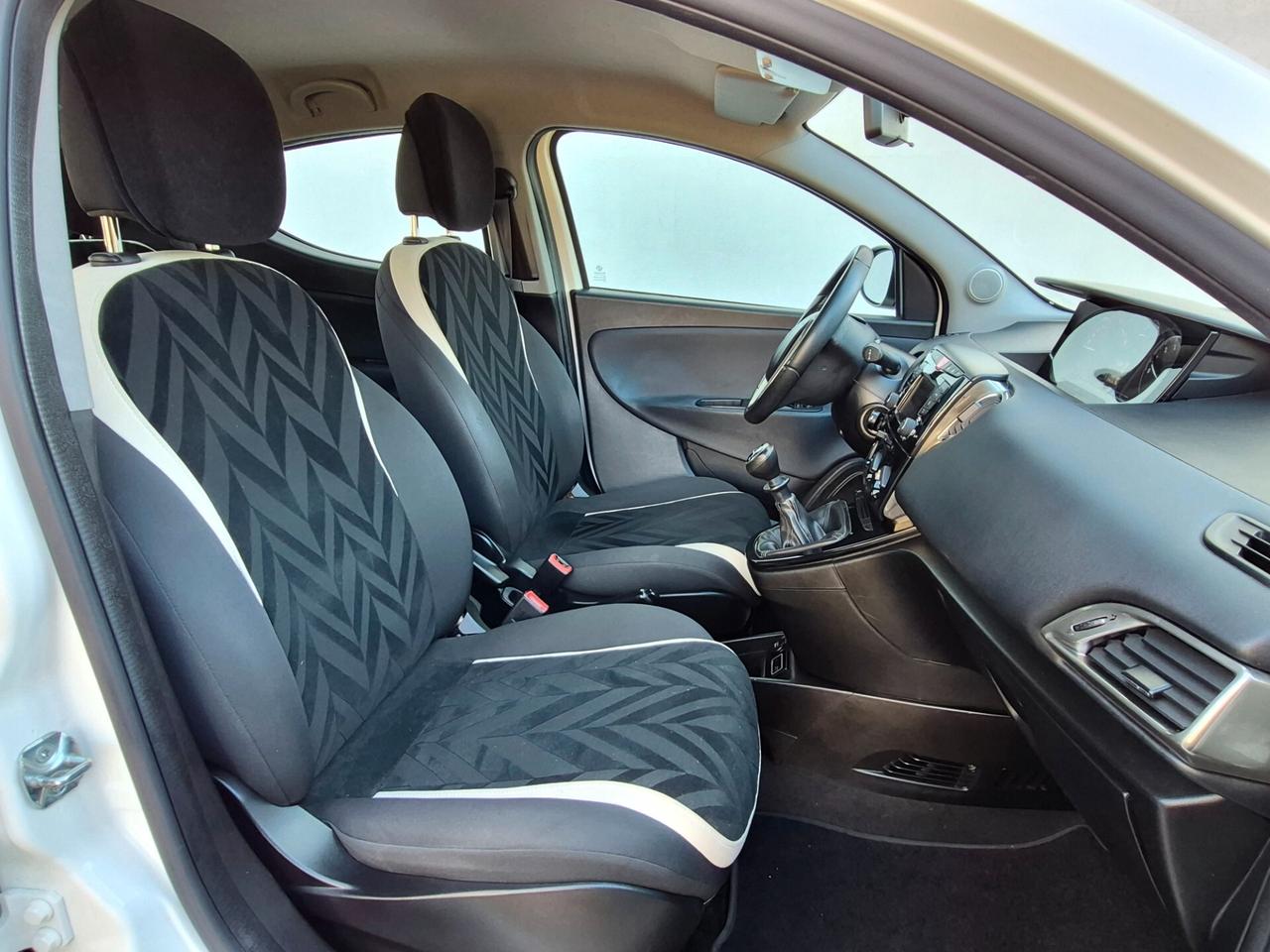 Lancia Ypsilon 0.9 TwinAir 85 CV Metano Ecochic Gold