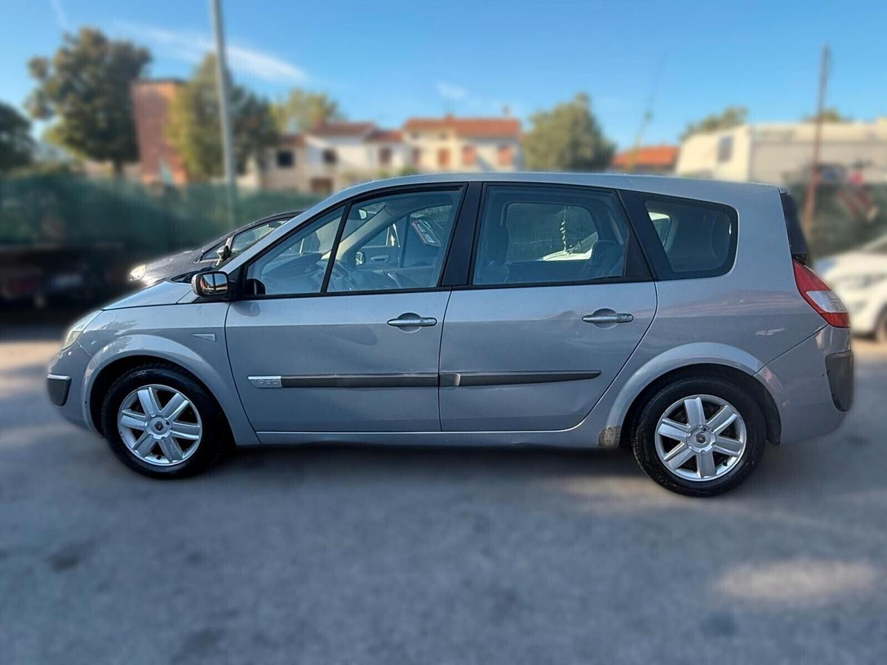 Renault Scenic Grand Scénic 1.9 dCi/130CV Dynamique