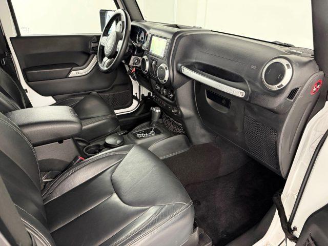 JEEP Wrangler 2.8 CRD DPF Sahara Auto E6